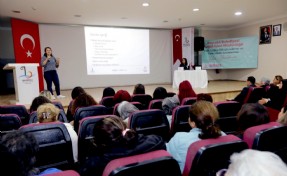 Bayraklı’da farkındalık semineri