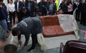 CHP’li belediyeye icra: Başkanın makam odasına haciz!