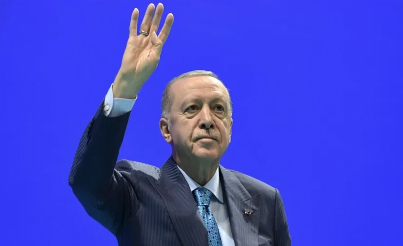 Erdoğan: Daha turpların büyüğü heybede, paniklerinin sebebi bu