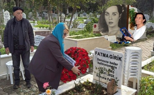 Fatma Girik, mezarı başında anıldı