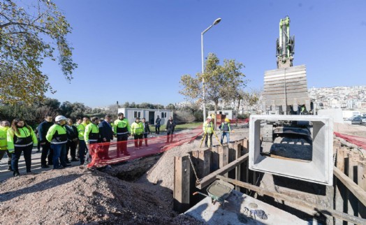 İZSU'dan Bayraklı'ya 200 milyon liralık yatırım: Başkan Tugay çalışmaları inceledi