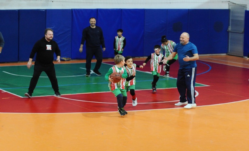 Karşıyakalı aileler basketbol şenliğinde buluştu