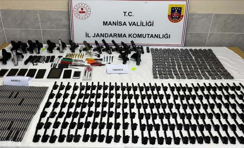 Manisa'da suç örgütüne silah kaçakçılığı operasyonu: 5 gözaltı