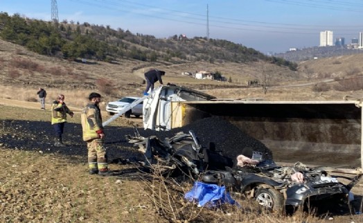 Zift yüklü kamyon kaza yaptı: 3 belediye personeli öldü