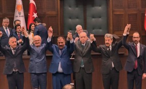 10 belediye başkanı AK Parti'ye katıldı, Aralarında Manisa Selendi Belediye Başkanı da var