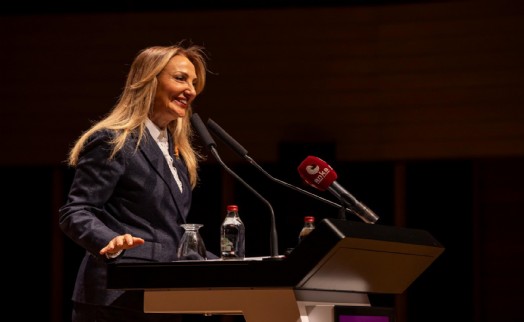 Aylin Nazlıaka 'Engellilik Çalıştayı'nda konuştu: 'Tasarruf yapacaksanız saraydan başlayın!'