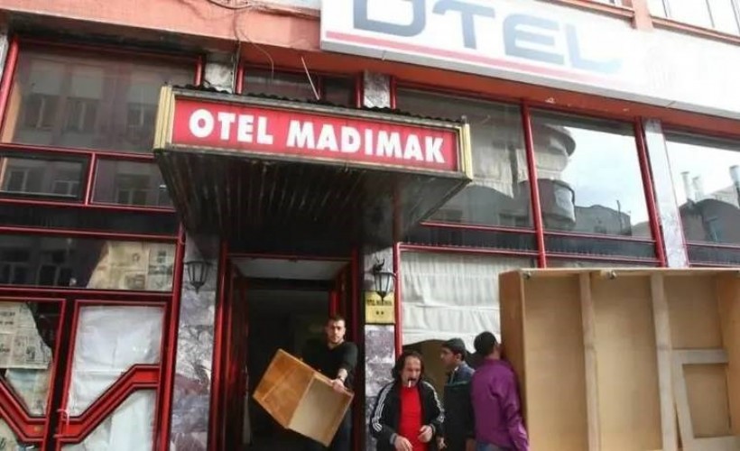 Aysan, Altıok ve Çimen'den ortak açıklama: 'AYM barbarları sokağa saldı'