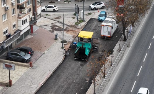 Bayraklı'da asfalt çalışmaları sürüyor