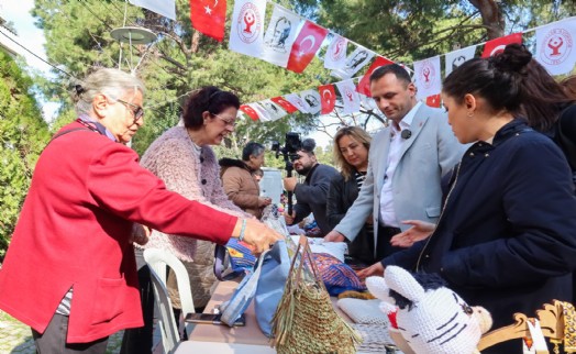 Bornova’da 14 Şubat’a özel 'Hediyelik Eşya Günleri' başladı