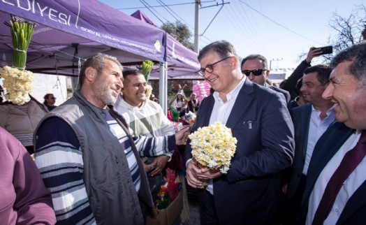 Çiçeğin başkenti Bayındır, festivalle renklendi