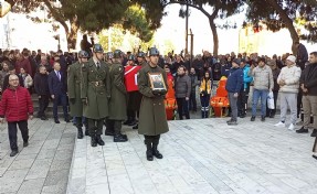 Evlilik yıl dönümünde şehit olan Binbaşı Yetişen, kızının doğum gününde son yolculuğuna uğurlandı