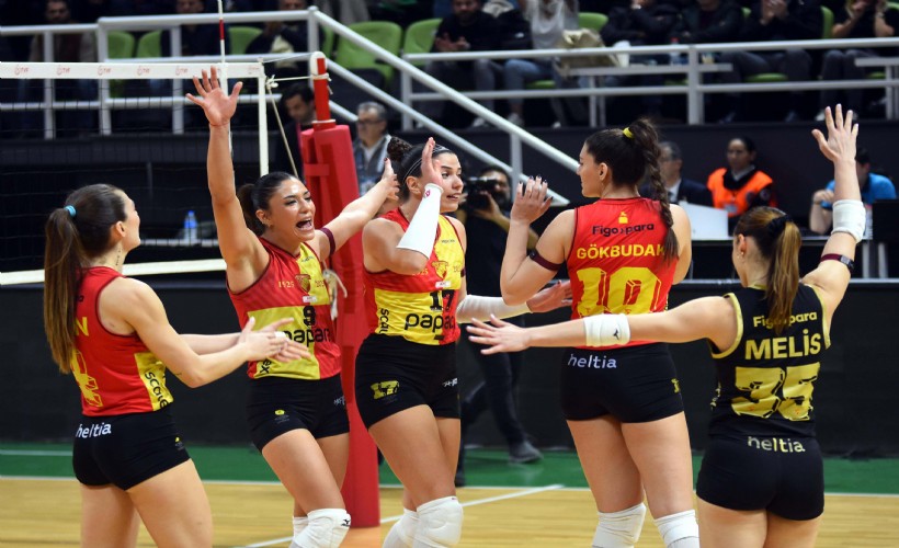 Göztepe ve Karşıyaka voleybolda evlerinde