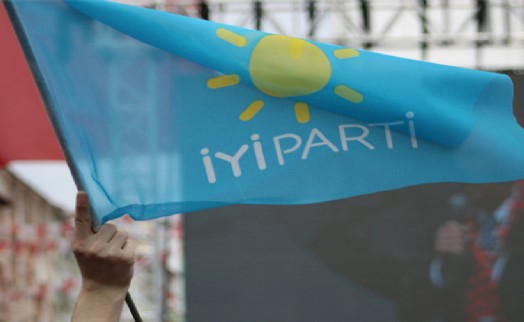 İYİ Parti İzmir'de revizyon: Listede sürpriz isim!