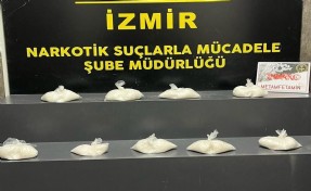 İzmir'de 4 kilo metamfetamin ele geçirildi