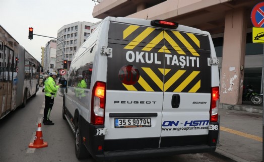 İzmir'de okul servis aracına denetim