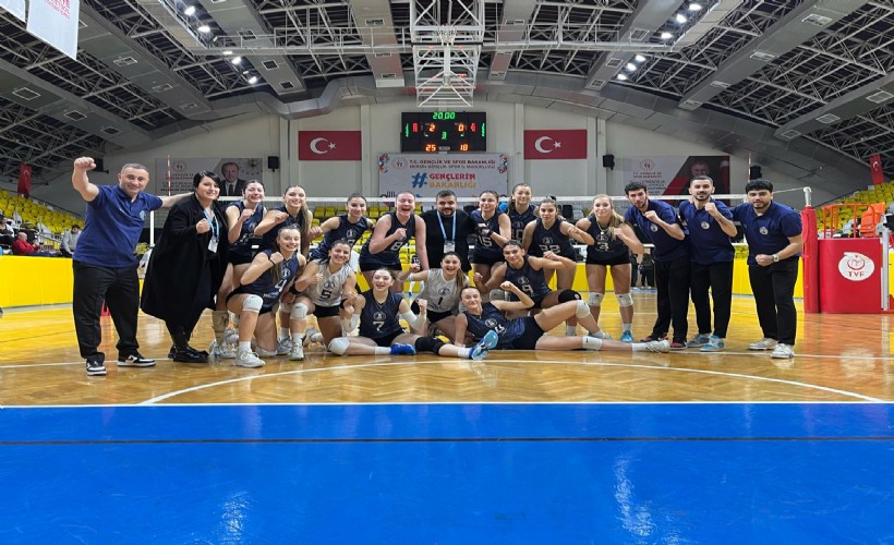 KZY Voleybol yarı finalde