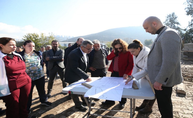 Karşıyaka’nın yeni hayvan barınağı için ilk kazma vuruldu