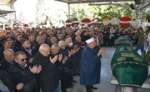 Kazada ölen iş insanı ile eşi, son yolculuğuna uğurlandı