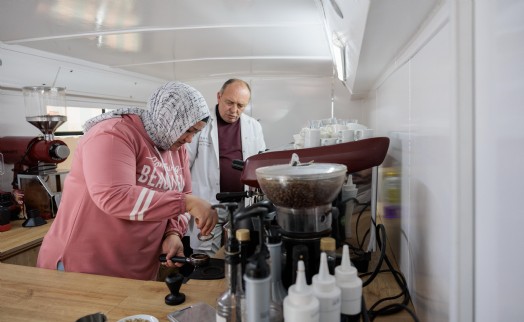 Konak’ta Mobil Barista Kursu mezunlarını verdi