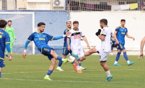 Menemen FK Ege derbisinde Nazillispor'u 5-3 yendi