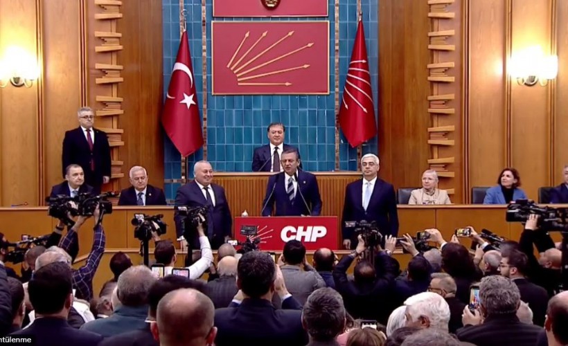 Uzun ve Enginyurt resmen CHP’de: Rozetlerini Özel taktı!