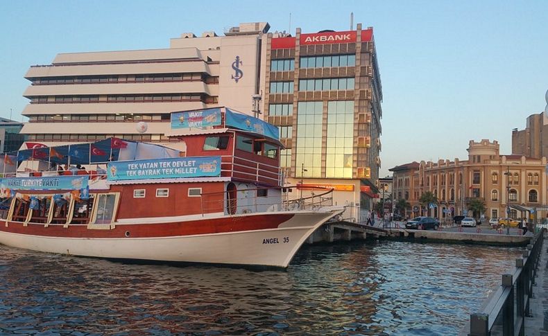 AK Gençlik'ten bir ilk! 'İlk oyum ilk sohbet' teknesi