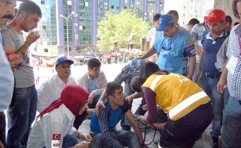 1 Mayıs’ı izleyen genç elektrik akımına kapıldı