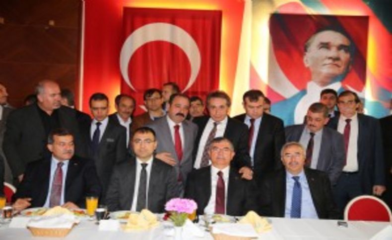 Bakan Yılmaz'dan Binali Yıldırım'a tam destek