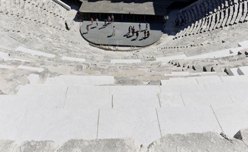 Aspendos'ta restorasyon faciası: 'Mutfak mermeri'