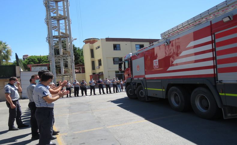 İzmir’in kahramanları alkışlarla karşılandı