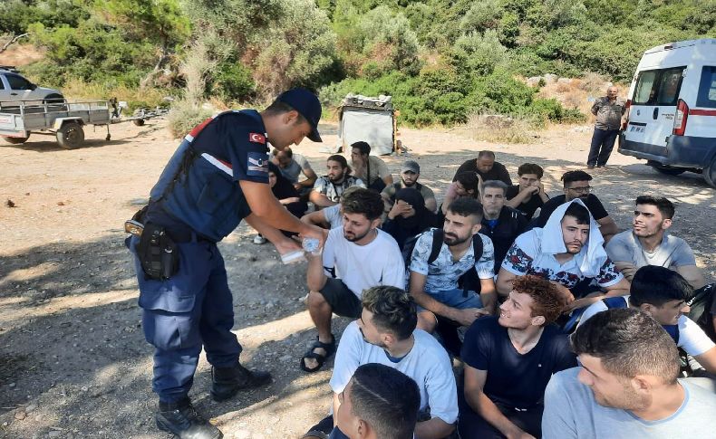 İzmir’de 475 göçmen yakalandı