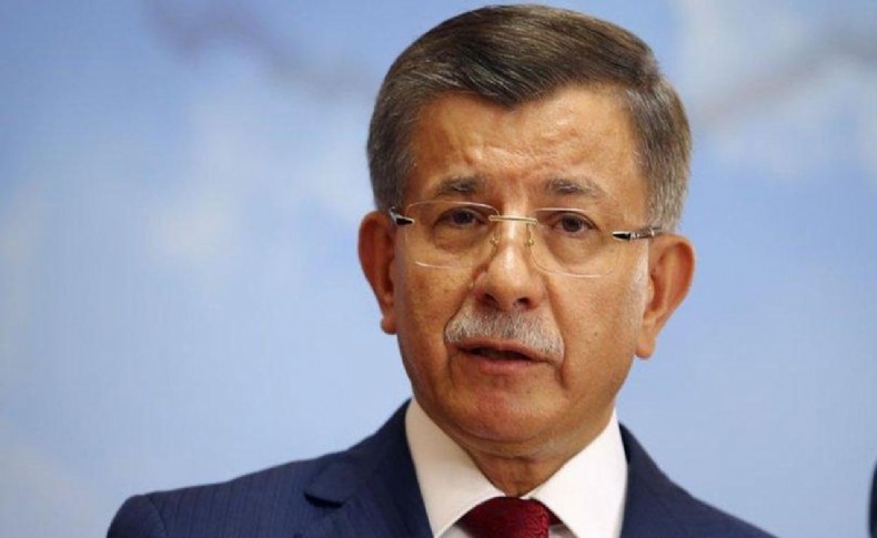 Davutoğlu'ndan Kızılay'a: Kimin malını kime sattınız?