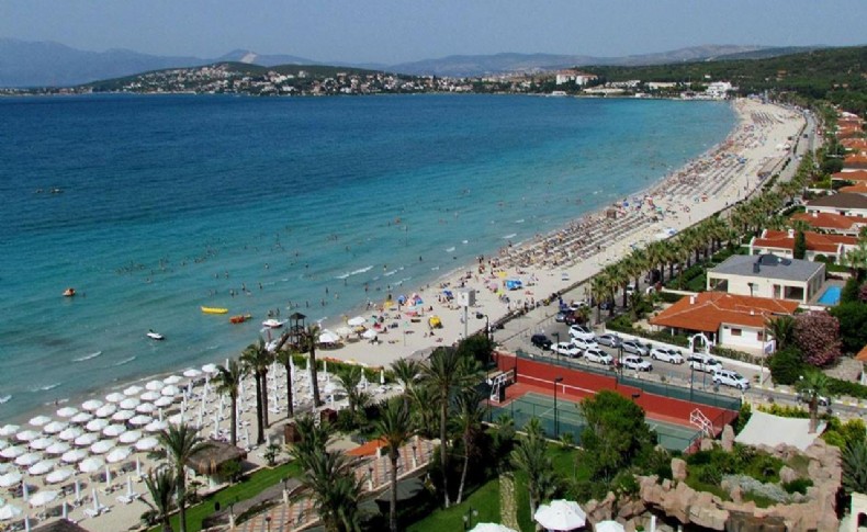 Çeşme'deki otelciler depremzedelerin istihdamı için harekete geçti