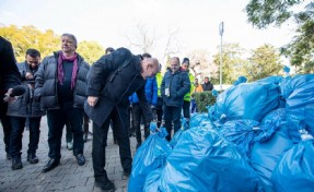 İzmir’den depremzedelere 41 milyon lirayı aşan destek