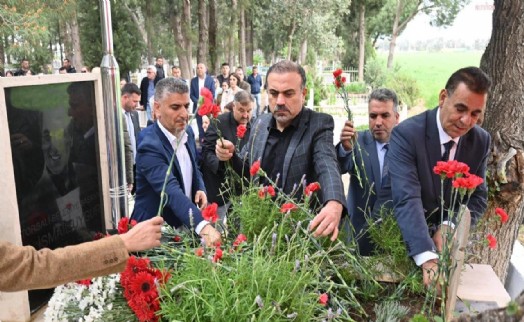 Eski Torbalı Belediye Başkanı İsmail Uygur, mezarı başında anıldı