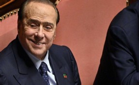 Berlusconi yoğun bakıma kaldırıldı