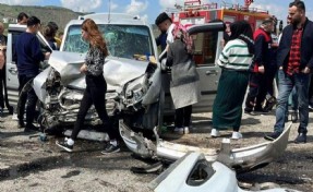 Siirt'te iki trafik kazası: 13 yaralı