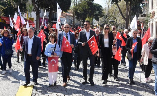 Atatürk'ün Foça'ya gelişinin 89. yıl dönümü törenlerle kutlandı