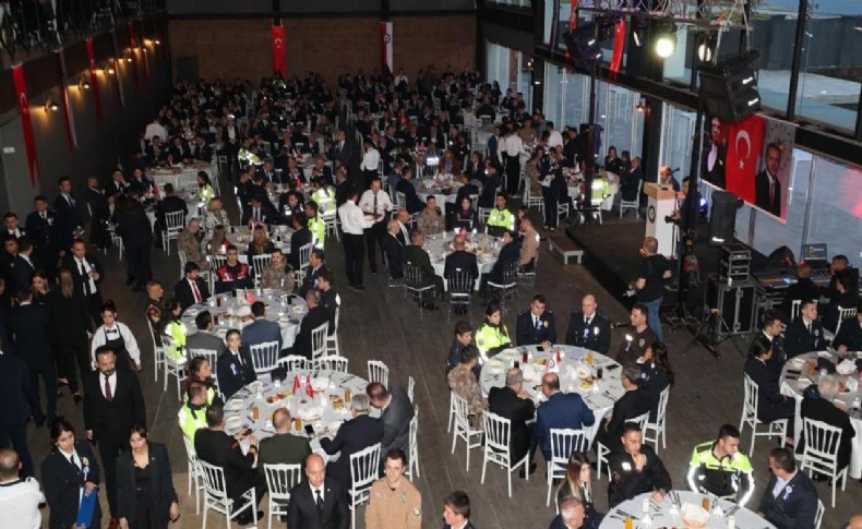 İzmir Emniyeti teşkilat mensuplarıyla iftarda buluştu