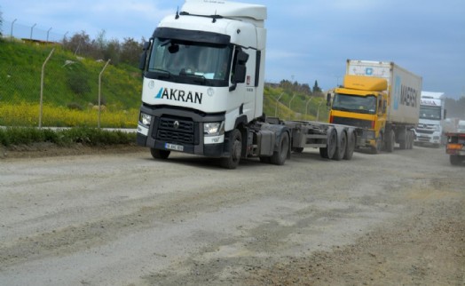 Şoförler liman yolundan şikayetçi