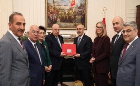 Uçak: Türkiye-Azerbaycan arasında dış ticarette hedefimiz 5 milyar dolar