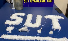 İzmir'de 'ŞUT' timinden uyuşturucu tacirlerine suçüstü