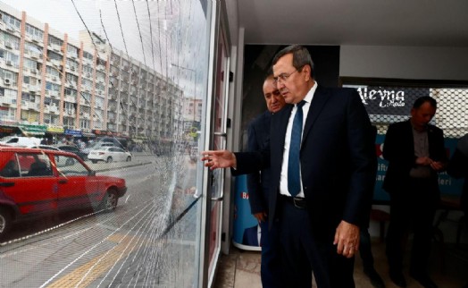 Başkan Batur saldırıya uğrayan seçim bürosuna gitti