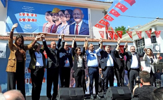 Çeşme CHP seçim bürolarını açarak, İzmir Milletvekili adaylarını tanıttı