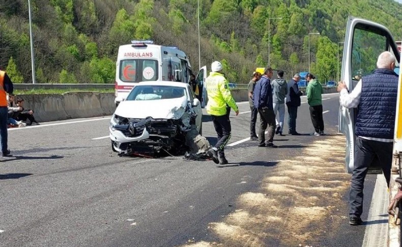 Anadolu Otoyolu'nda zincirleme kaza: İstanbul yönü trafiğe kapandı