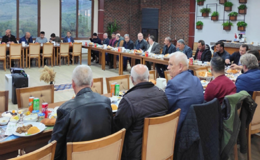 Kınık Belediyesi’nden meclis üyelerine iftar yemeği