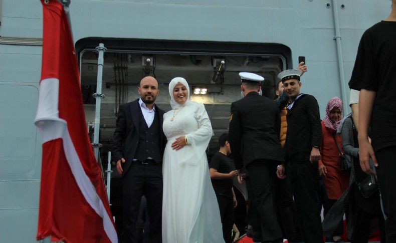 Gelin ve damat dış çekim için TCG Anadolu'yu tercih etti