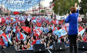 Akşener: İş buluncaya kadar gençlerimize ve ev kadınlarımıza maaş bağlayacağız