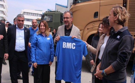 Bakan Kasapoğlu, BMC işçileri ile yemek yedi