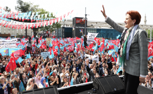 Akşener'den Erdoğan'a; Mezar kazarken petrol bulmuş…